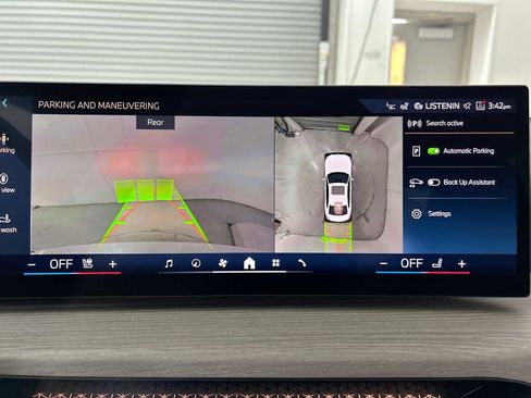 Used 2025 BMW 330i xDrive Sedan w/ Premium Package image 24