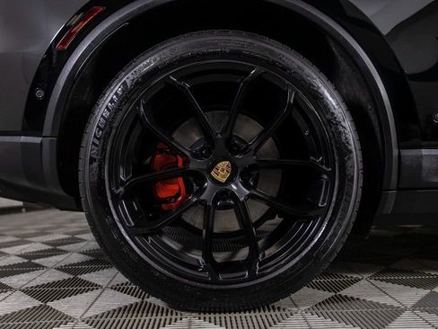 Used 2024 Porsche Macan 4 Electric image 42