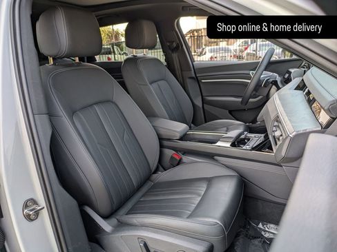 Used 2023 Audi e-tron Premium w/ Convenience Plus Package image 27