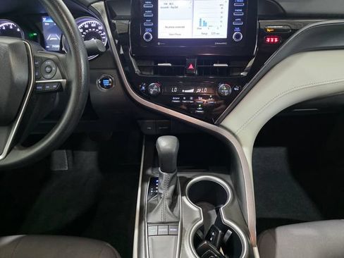 Used 2024 Toyota Camry LE w/ Convenience Package FWD image 20