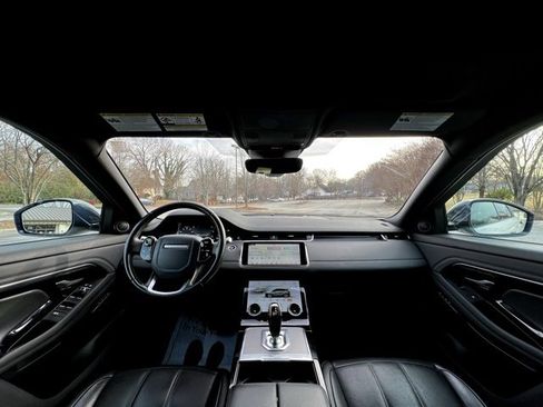 Used 2020 Land Rover Range Rover Evoque SE image 28