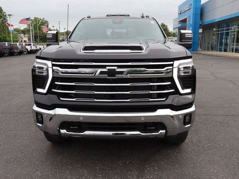 Used 2024 Chevrolet Silverado 2500 LTZ w/ LTZ Convenience Package AWD/4WD image 28