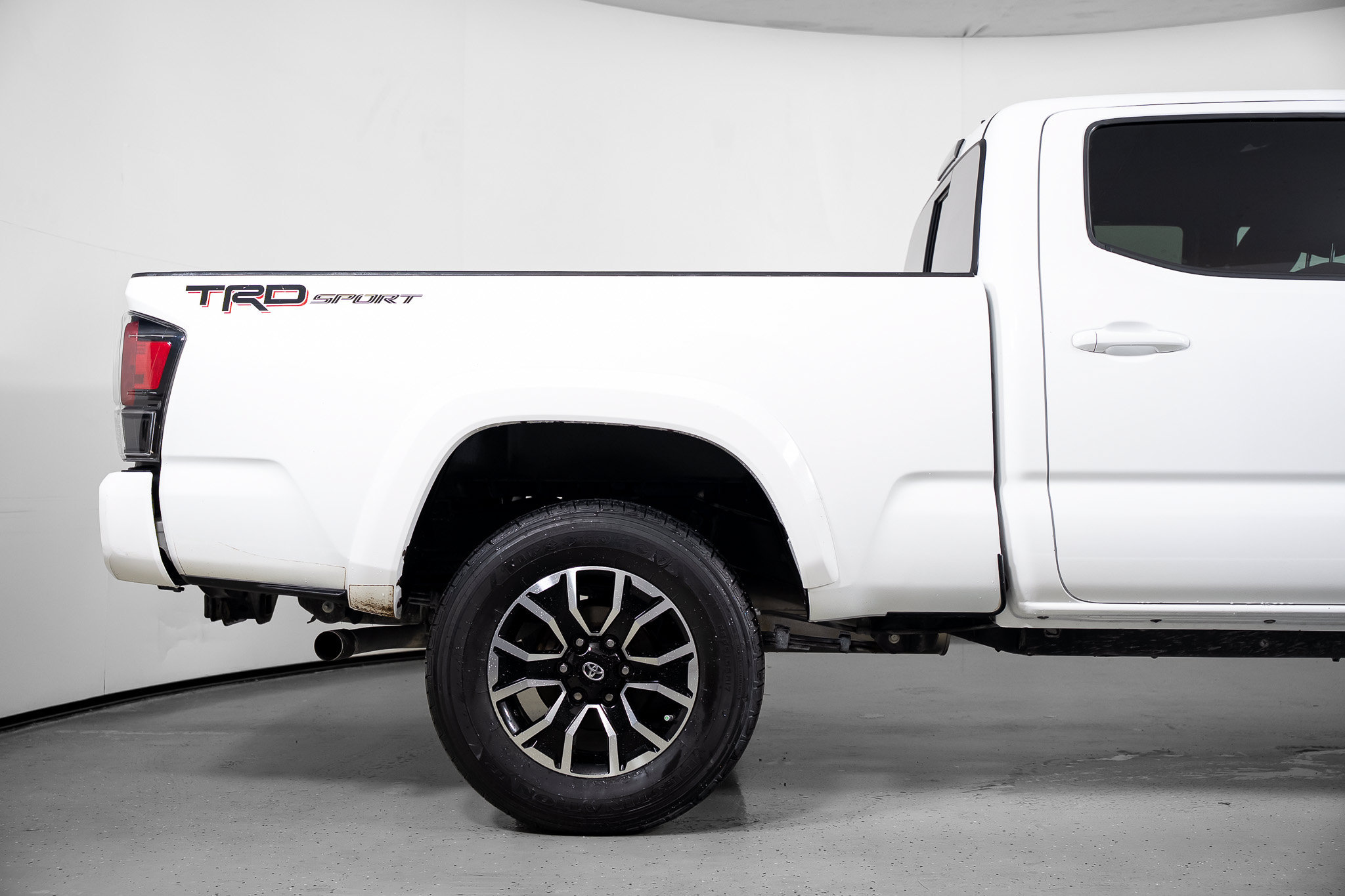 Used 2020 Toyota Tacoma TRD Sport RWD image 6