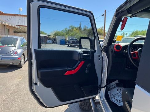 Used 2012 Jeep Wrangler Sport AWD/4WD image 22