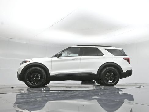 Used 2022 Ford Explorer Timberline AWD/4WD image 7