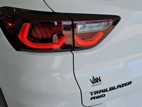 Certified 2024 Chevrolet TrailBlazer RS w/ Driver Confidence Package image 34