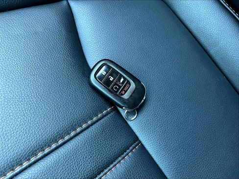 Used 2024 Honda Pilot TrailSport image 36
