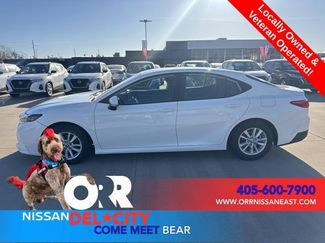 Used 2025 Toyota Camry LE video 2