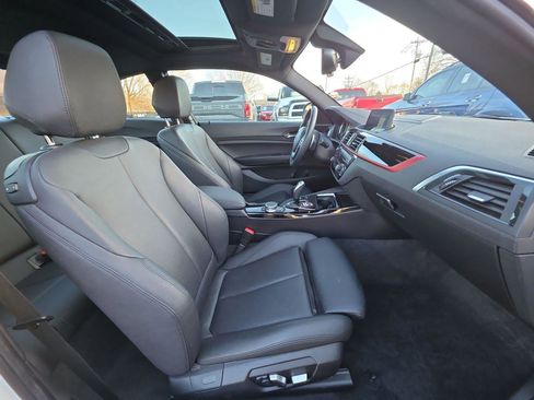 Used 2019 BMW 230i Coupe w/ Premium Package image 8