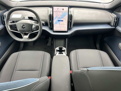 New 2026 Volvo EX30 Plus image 7