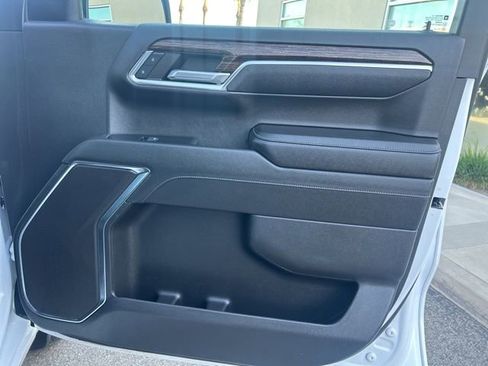 Used 2023 GMC Sierra 1500 SLE image 26