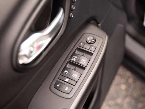 Used 2022 Jeep Cherokee Trailhawk w/ Premium Leather Package image 20