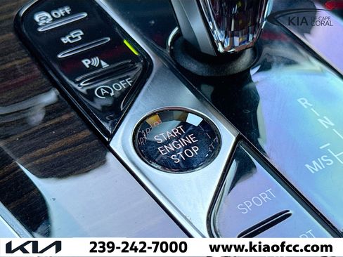 Used 2019 BMW X5 xDrive50i w/ M Sport Package image 37