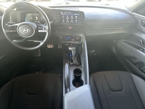 Used 2025 Hyundai Elantra Sport FWD image 24