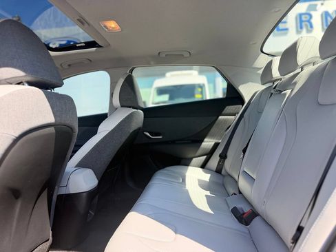 Used 2024 Hyundai Elantra Limited FWD image 20