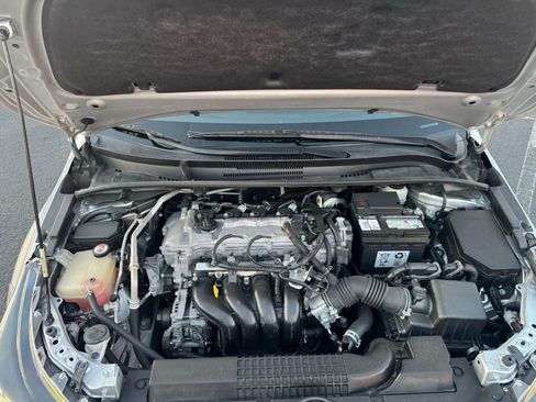 Used 2020 Toyota Corolla XLE image 15