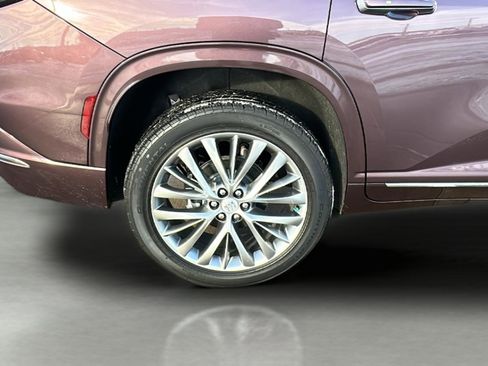 Used 2025 Buick Enclave Avenir w/ Trailering Package, 5000 lbs. image 26