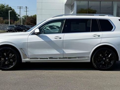 Used 2024 BMW X7 xDrive40i w/ Executive Package AWD/4WD image 10