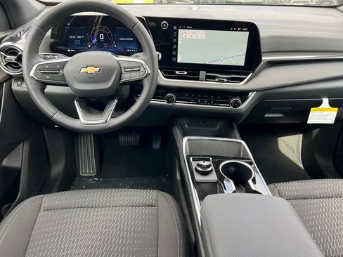 New 2027 Chevrolet Equinox LT FWD image 2