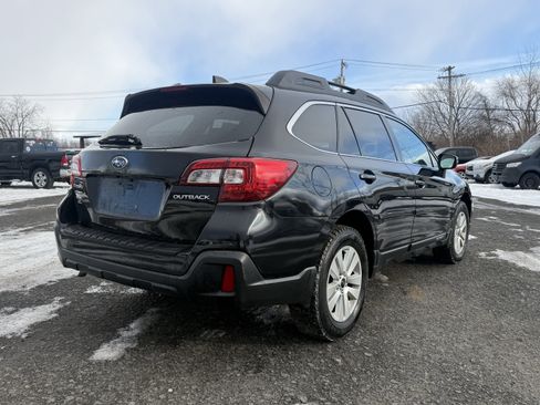 Used 2018 Subaru Outback 2.5i Premium image 6