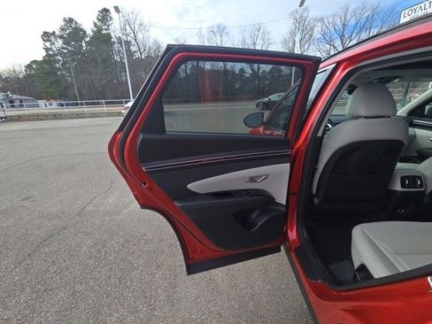 Used 2023 Hyundai Tucson Limited image 24