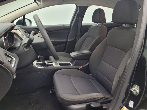 Used 2018 Chevrolet Cruze LS image 17