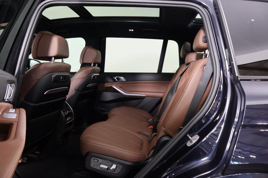 Certified 2024 BMW X7 M60i w/ Executive Package AWD/4WD image 11