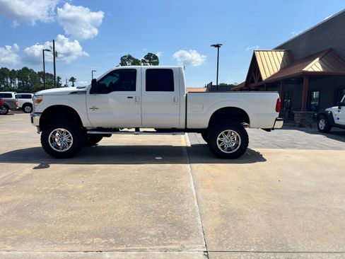 Used 2012 Ford F250 Lariat image 8