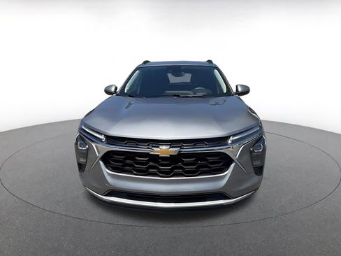 Used 2025 Chevrolet Trax LT image 4