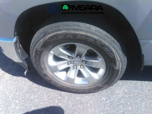 Used 2024 RAM 1500 Laramie AWD/4WD image 7