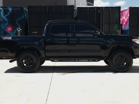 Used 2021 Toyota Tacoma SR w/ SR Convenience Package RWD image 17