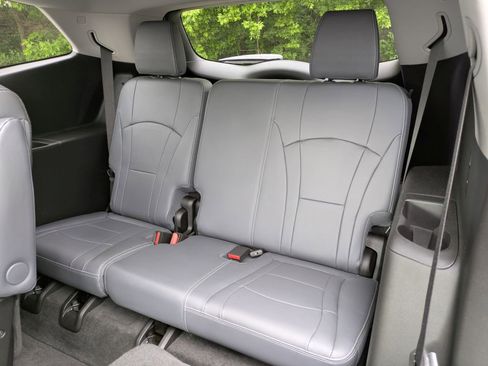 Used 2018 Buick Enclave Premium w/ Trailering Package AWD/4WD image 30