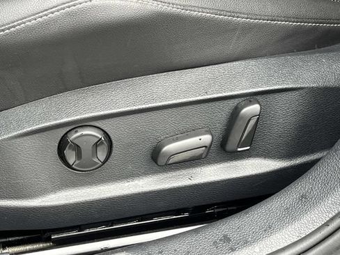 Used 2019 Volkswagen Golf R 4-Door AWD/4WD image 22