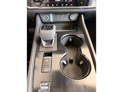 Used 2023 Nissan Rogue SV FWD image 11