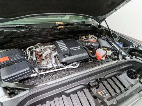 Used 2024 GMC Sierra 1500 SLT w/ X31 Off-Road Package image 34