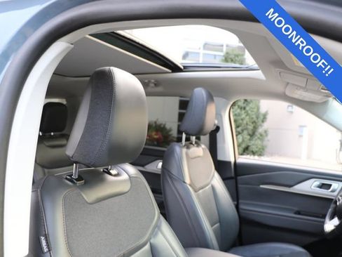 Used 2025 Ford Explorer Active w/ Active Comfort Package AWD/4WD image 9