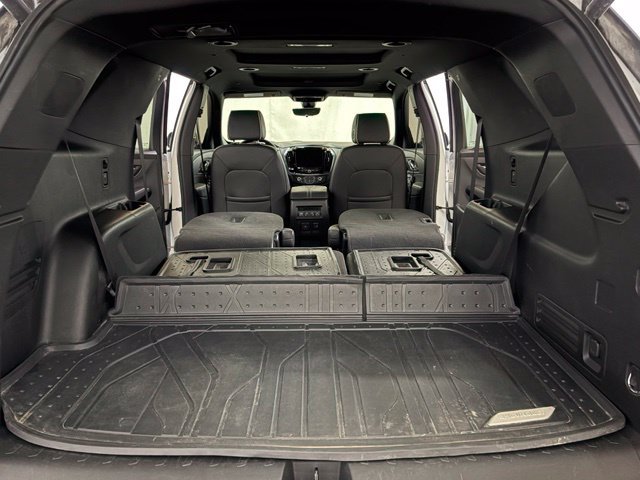 Used 2023 Chevrolet Traverse Premier w/ Redline Edition AWD/4WD image 13