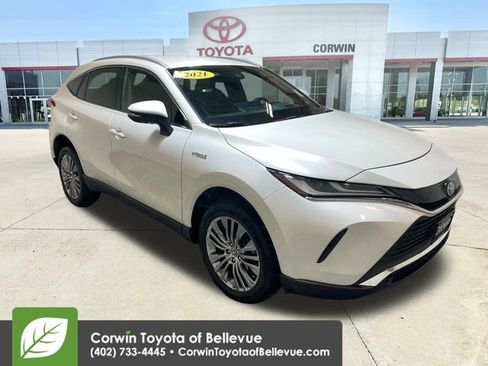 Certified 2021 Toyota Venza Limited image 2