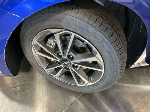 Certified 2023 Kia Forte LXS image 10