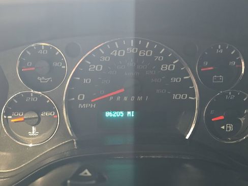 Used 2020 GMC Savana 2500 Extended w/ Communications Package image 19