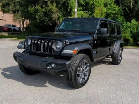 Used 2025 Jeep Wrangler Sport S w/ Convenience Group image 10