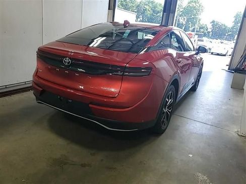 Used 2023 Toyota Crown AWD/4WD image 19