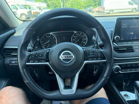 Used 2021 Nissan Altima 2.5 SR w/ SR Premium Package AWD/4WD image 29