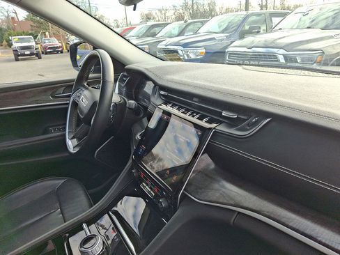 Certified 2021 Jeep Grand Cherokee L Limited w/ Trailer Tow Group (B) image 12