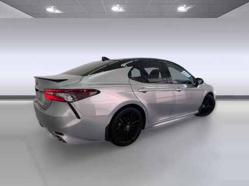 Used 2022 Toyota Camry XSE image 8