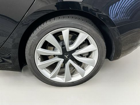 Used 2019 Tesla Model 3 Standard Range image 11