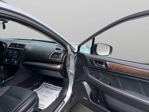 Used 2018 Subaru Outback 3.6R Limited AWD/4WD image 19