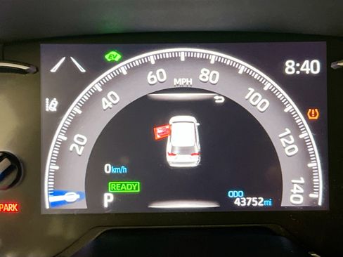 Used 2023 Toyota RAV4 LE image 22