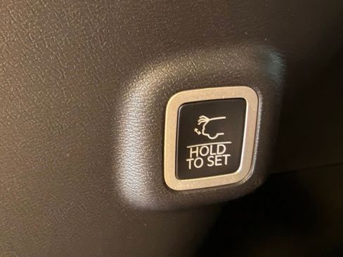 New 2026 Jeep Cherokee Limited AWD/4WD image 17