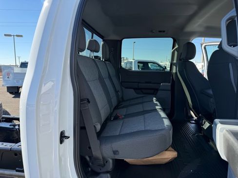 New 2026 Ford F550 4x4 Crew Cab image 13